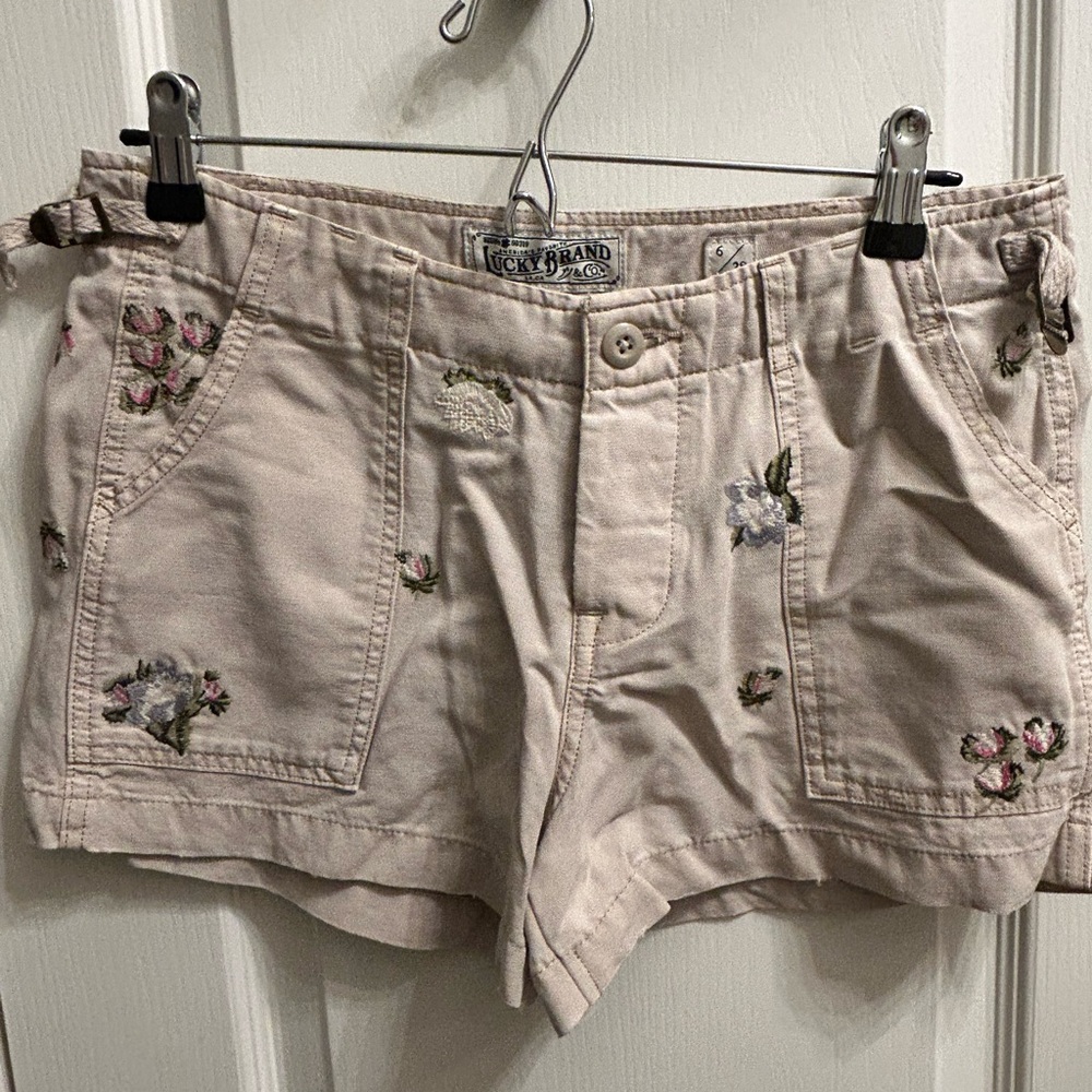 Lucky Brand Light Beige Floral Embroidered High-Waist Shorts